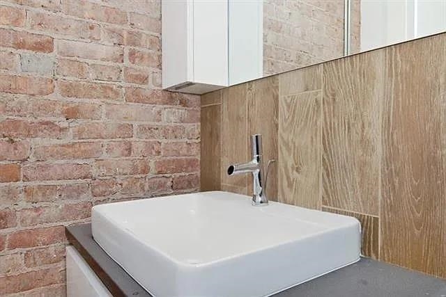 8 ERIE ST Unit: 205