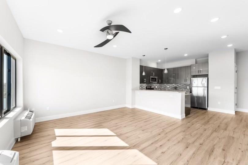 1 FLAGSHIP ST Unit: 221