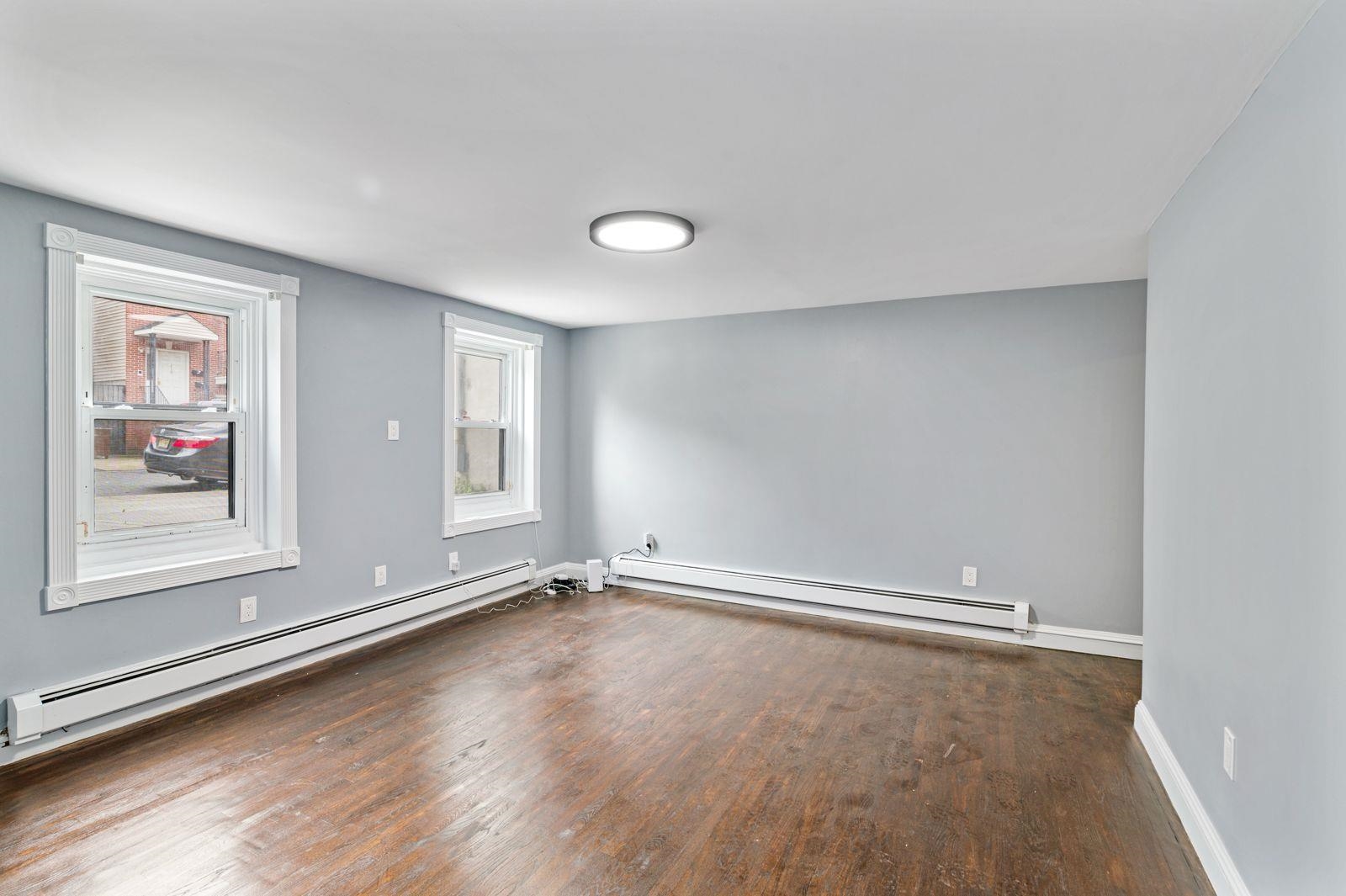 211 NEW YORK AVE Unit: 1