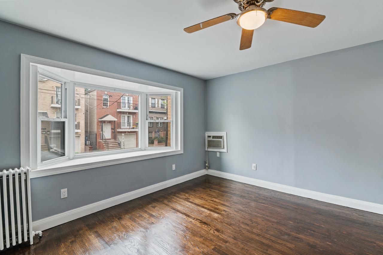 211 NEW YORK AVE Unit: 1