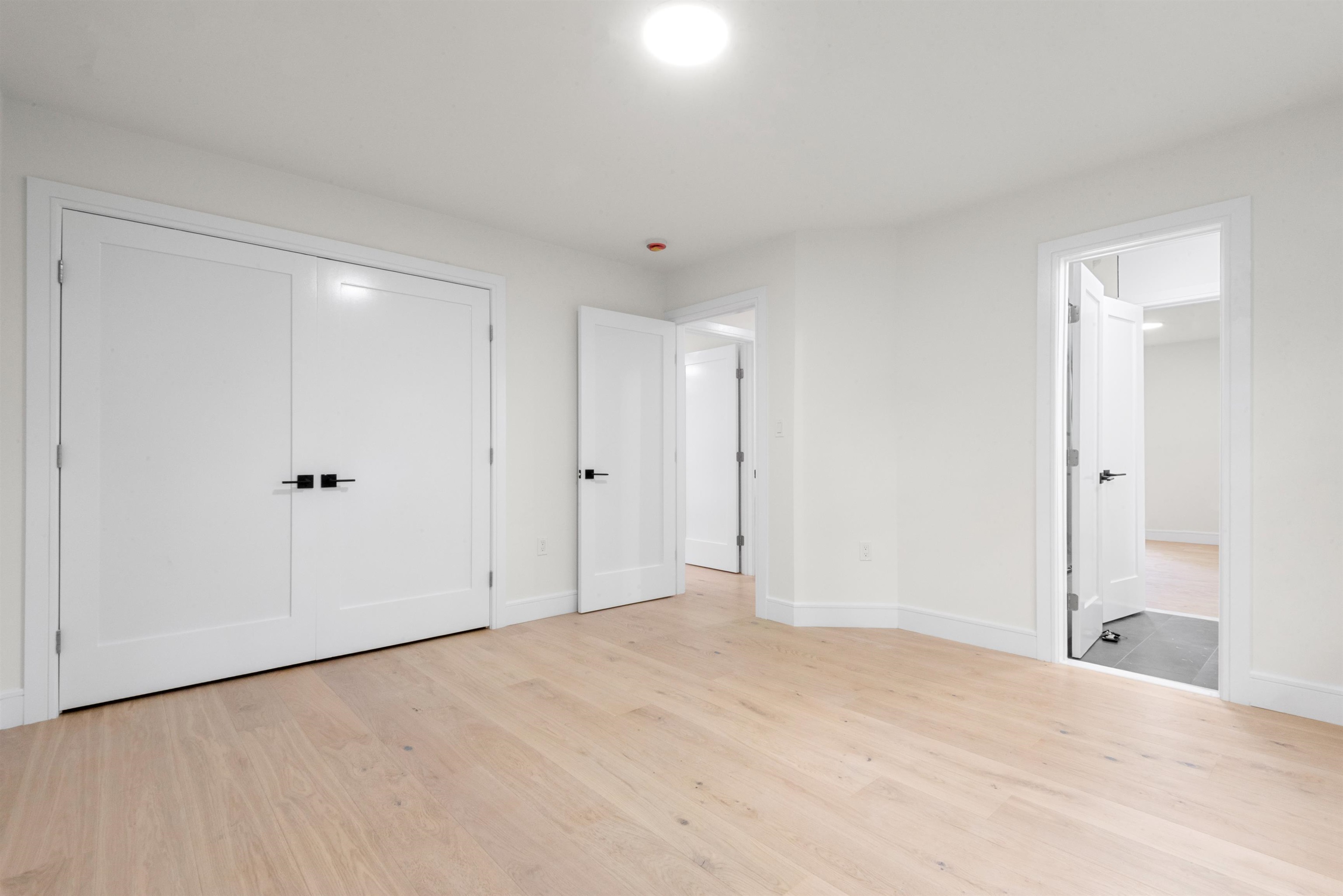 1283 RAHWAY AVE