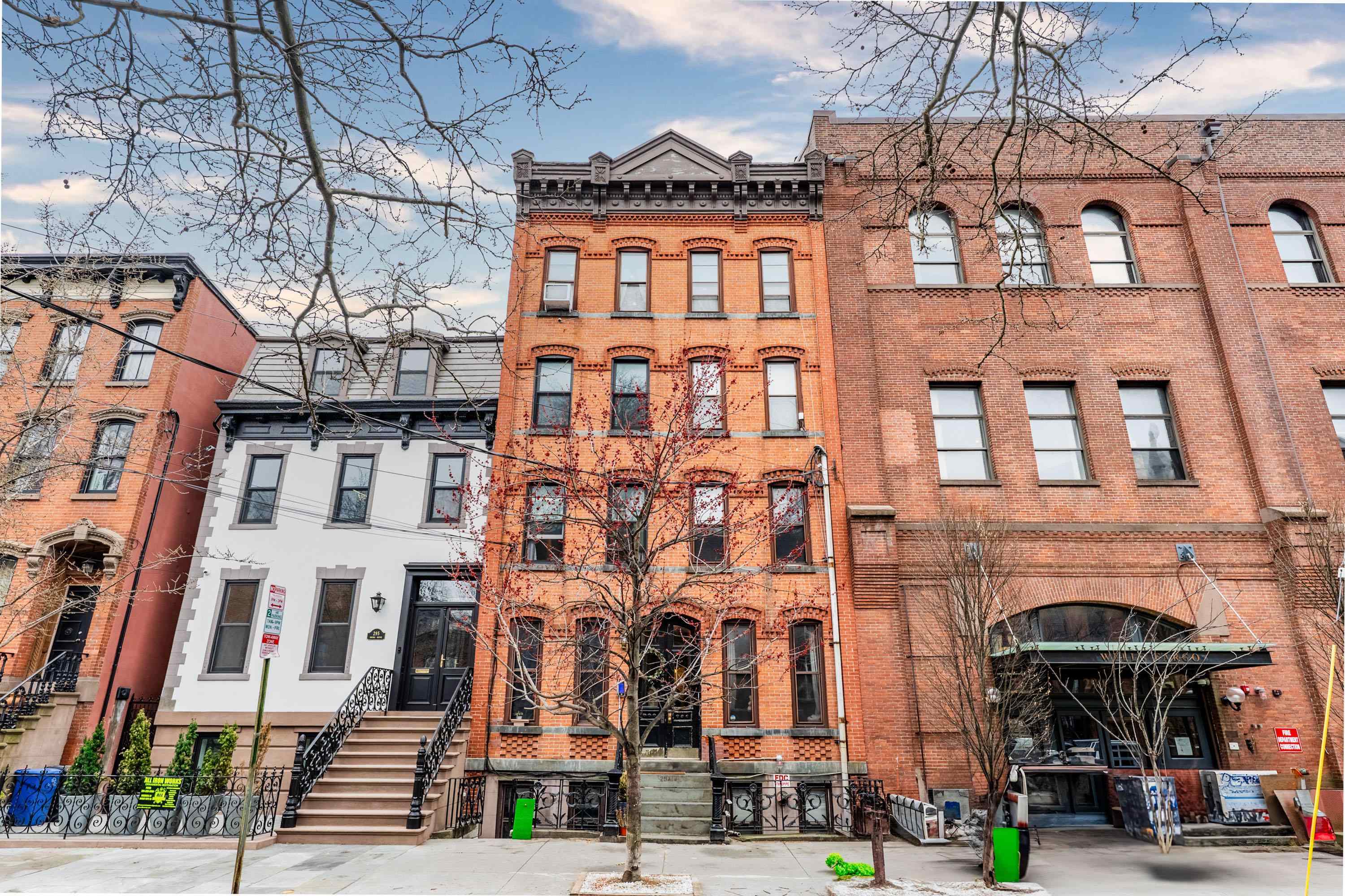 297 PAVONIA AVE Unit: 2A