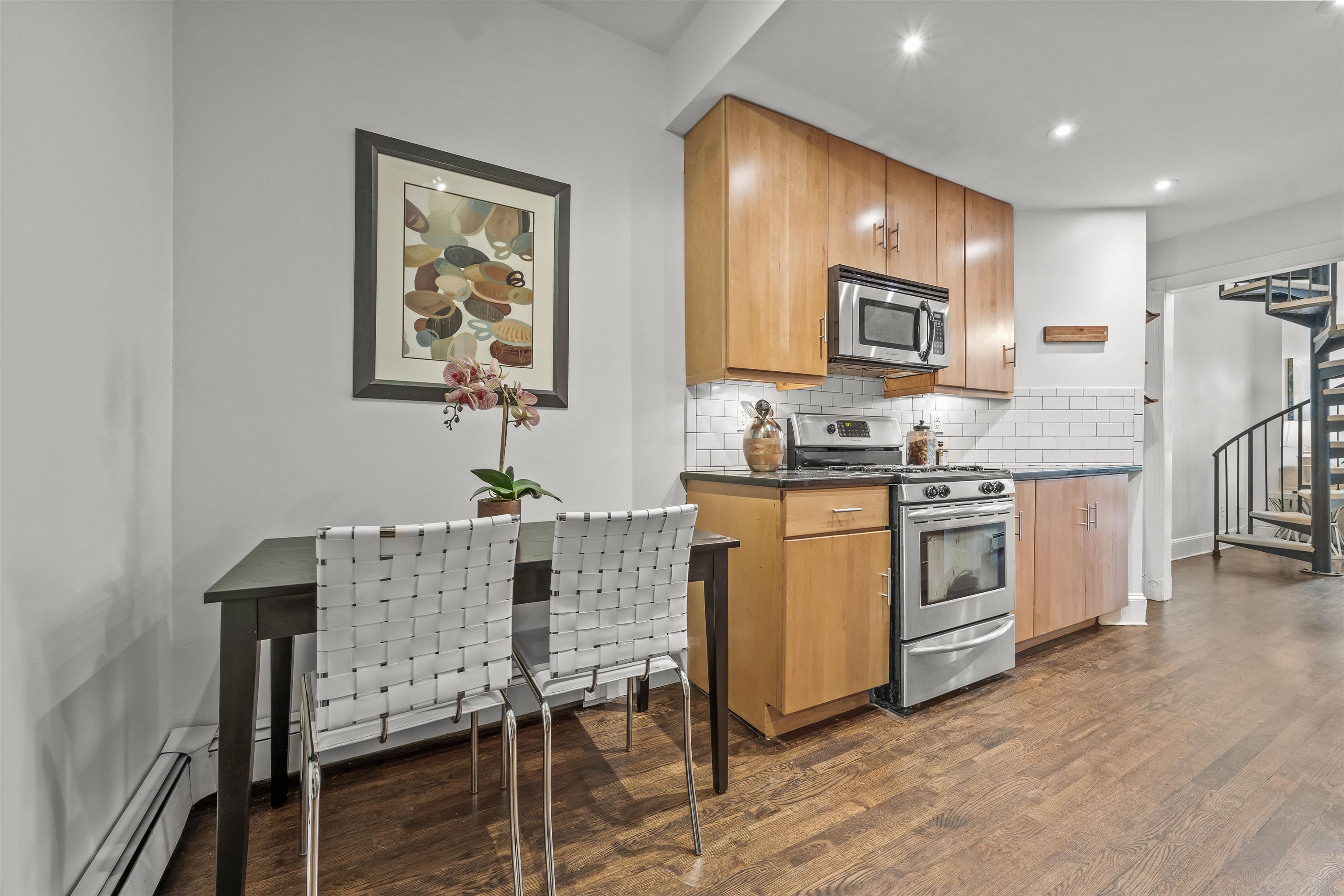 297 PAVONIA AVE Unit: 2A