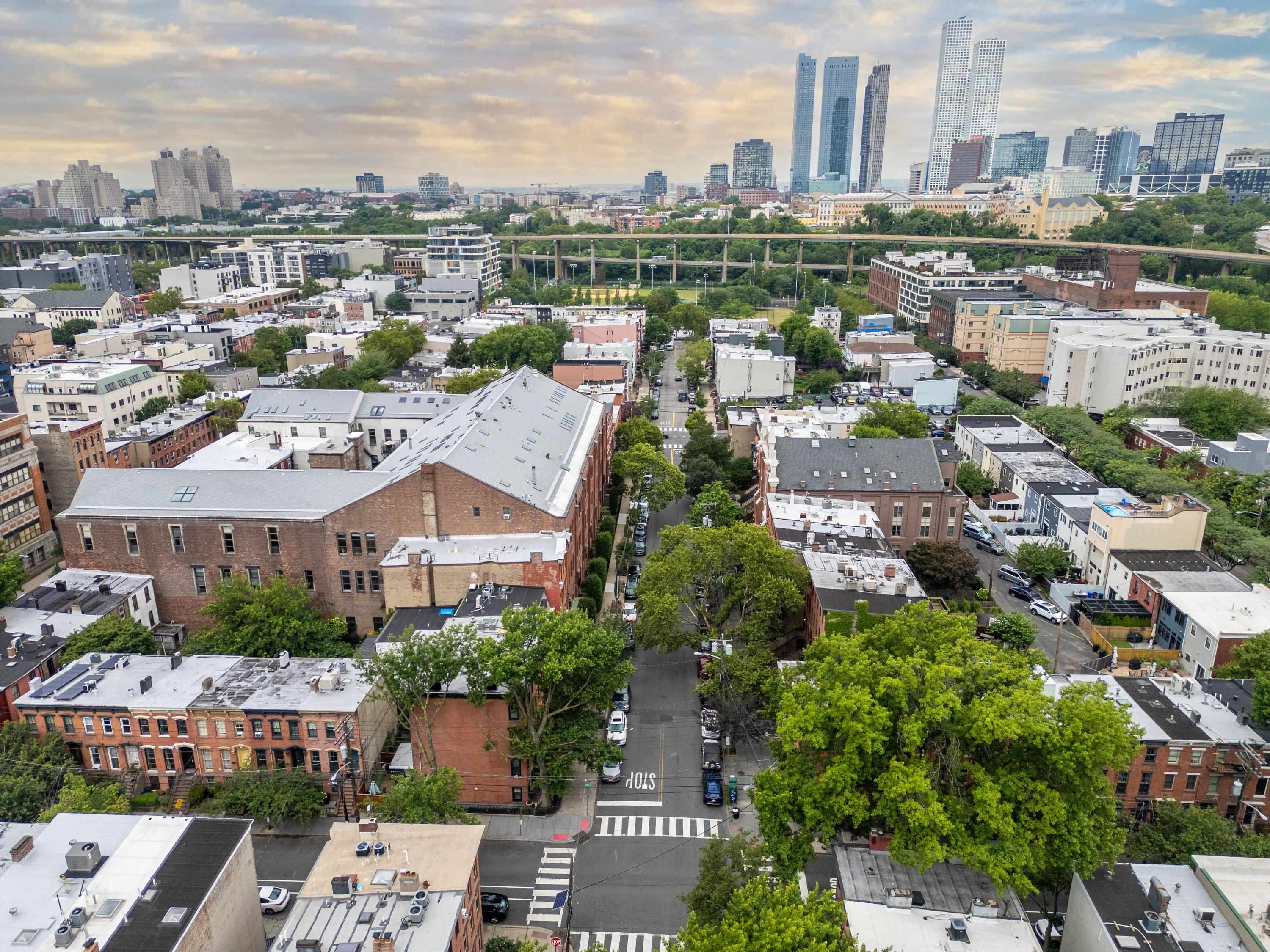 297 PAVONIA AVE Unit: 2A