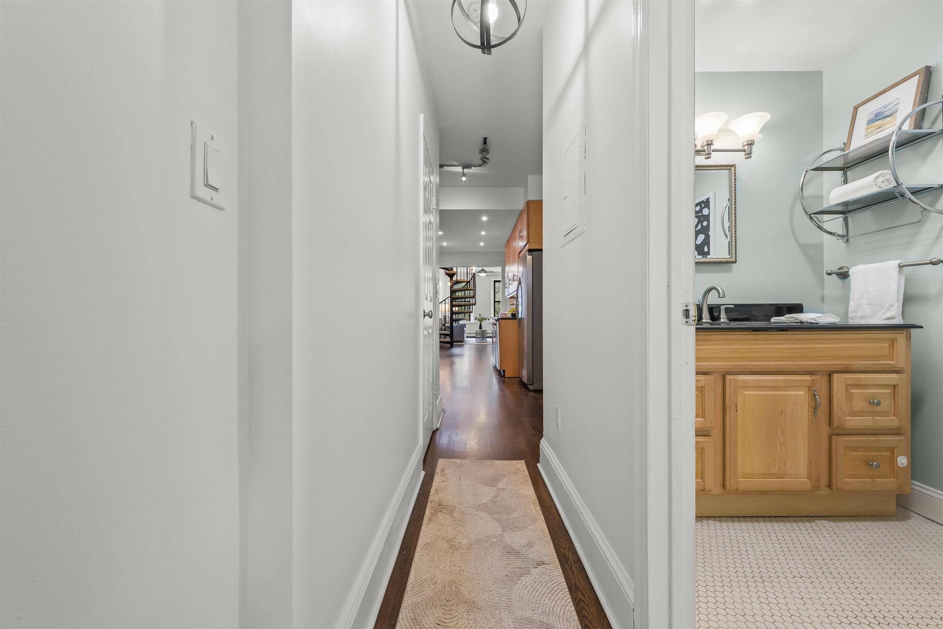 297 PAVONIA AVE Unit: 2A