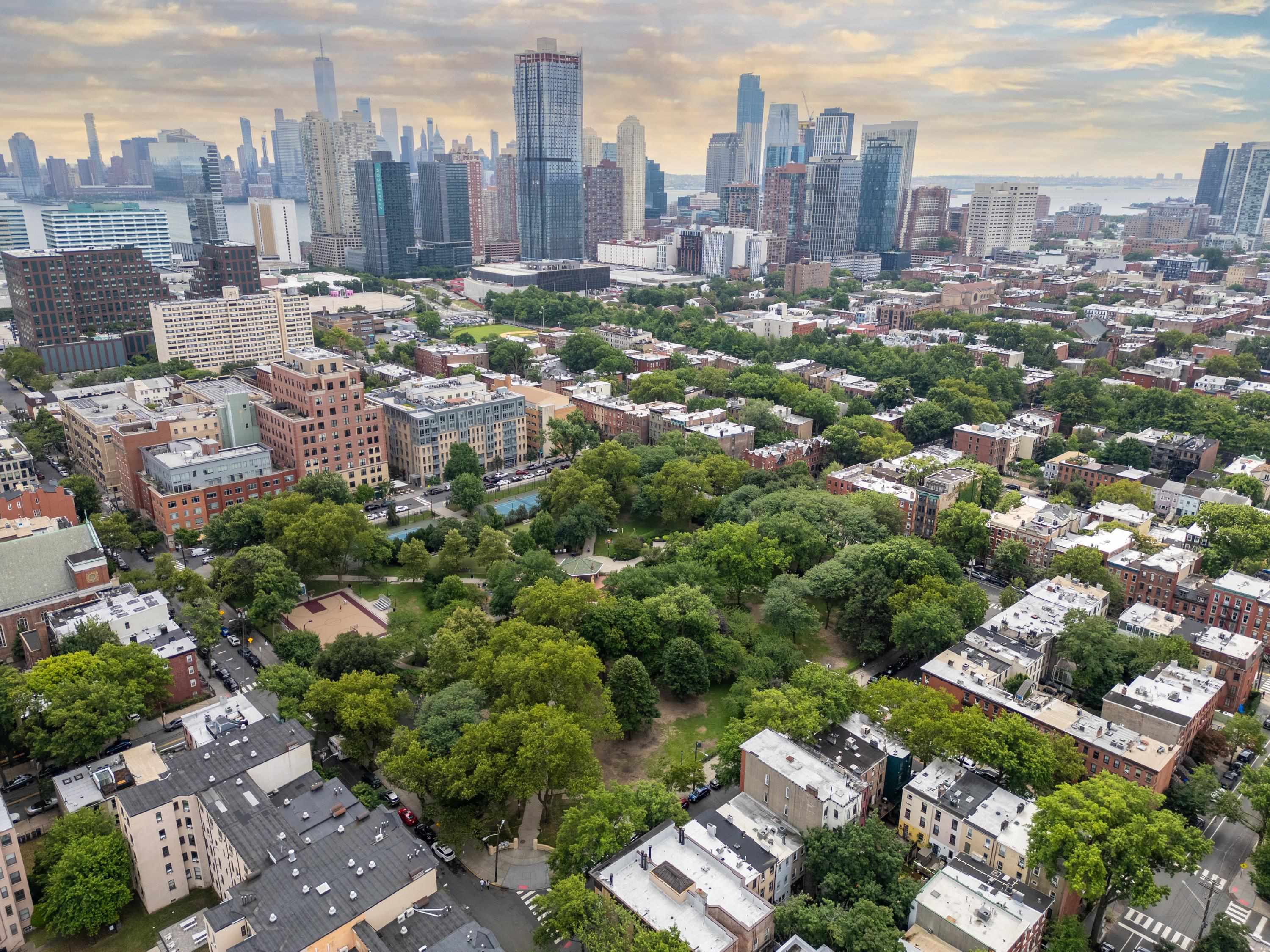 297 PAVONIA AVE Unit: 2A