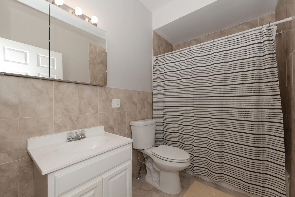 213 NEW YORK AVE Unit: 2