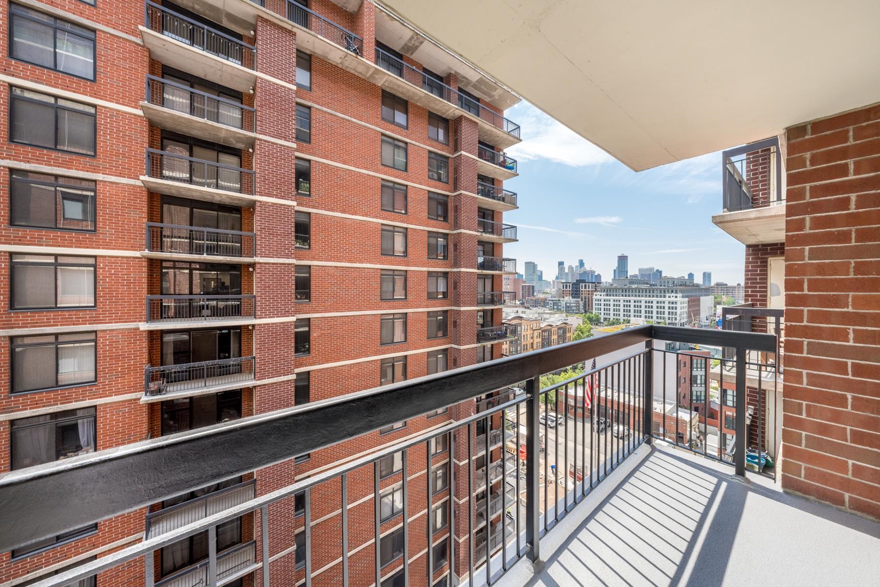 700 1ST ST Unit: 11M