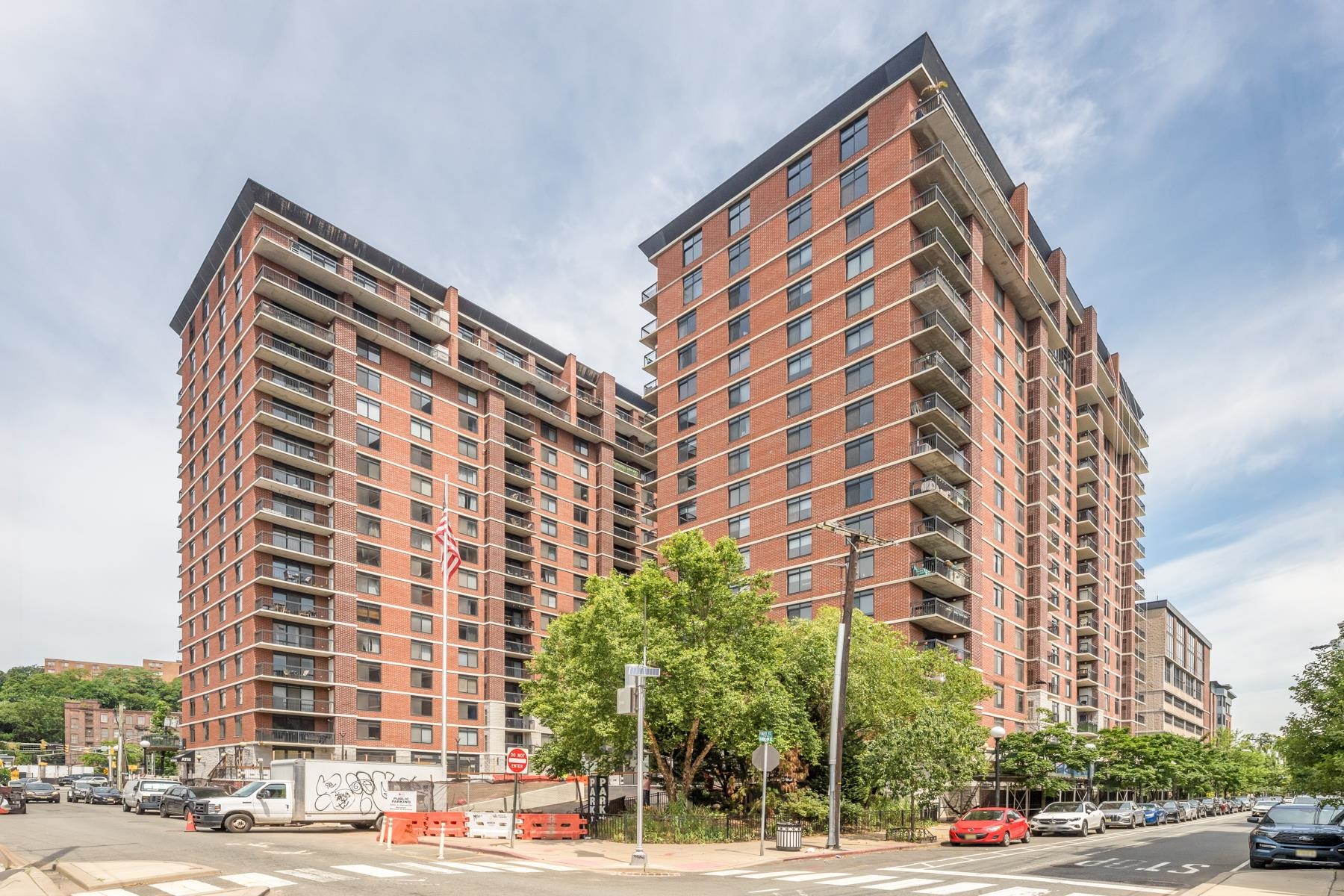 700 1ST ST Unit: 11M