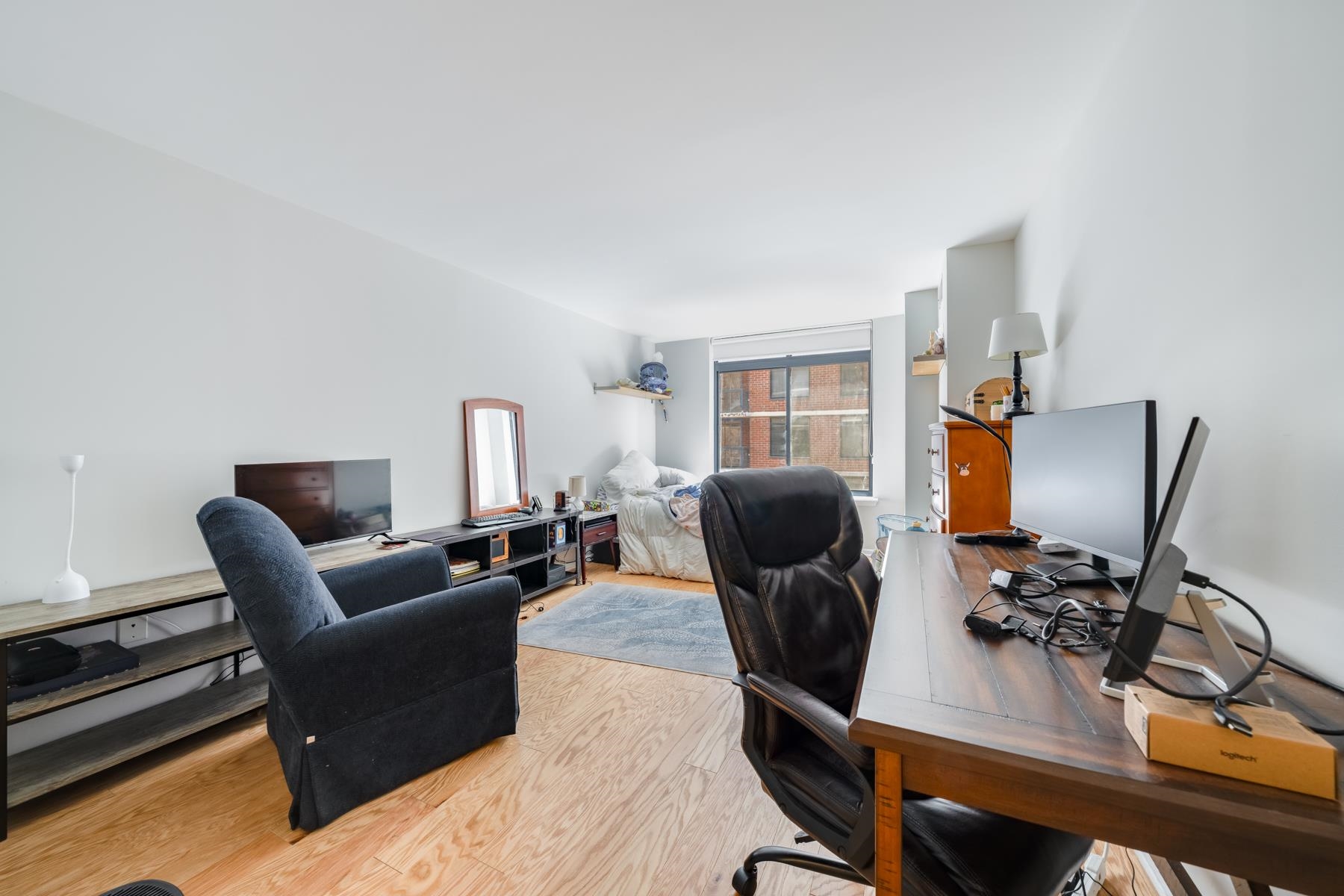 700 1ST ST Unit: 11M