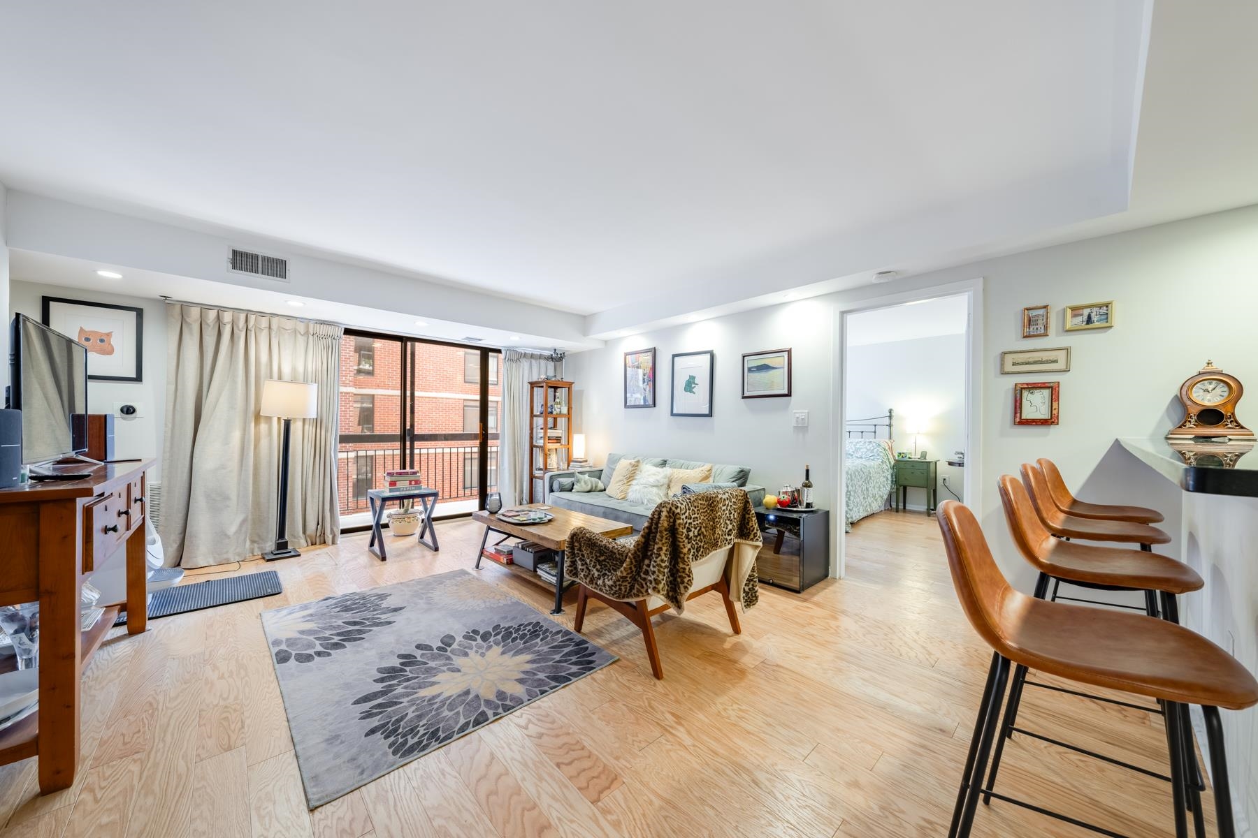 700 1ST ST Unit: 11M