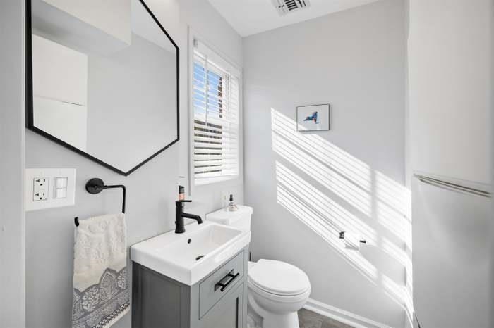 354 3RD ST Unit: 4