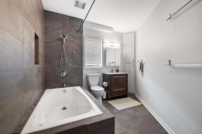 354 3RD ST Unit: 4