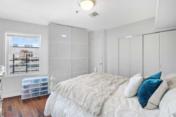 354 3RD ST Unit: 4