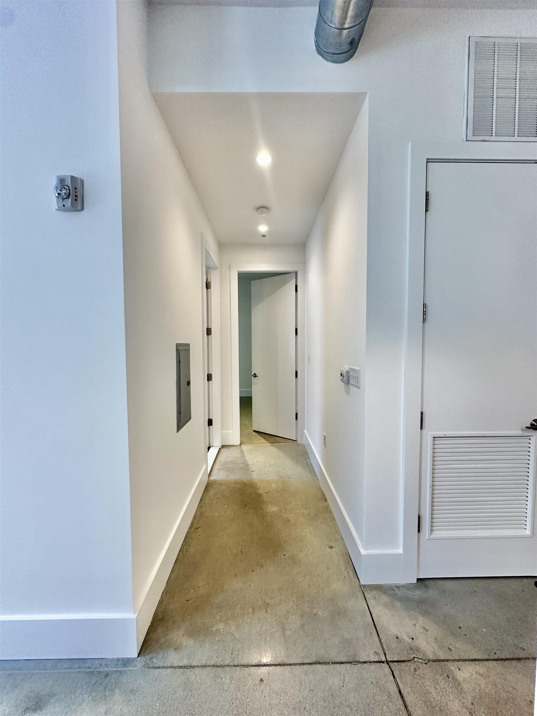 8 ERIE ST Unit: 306