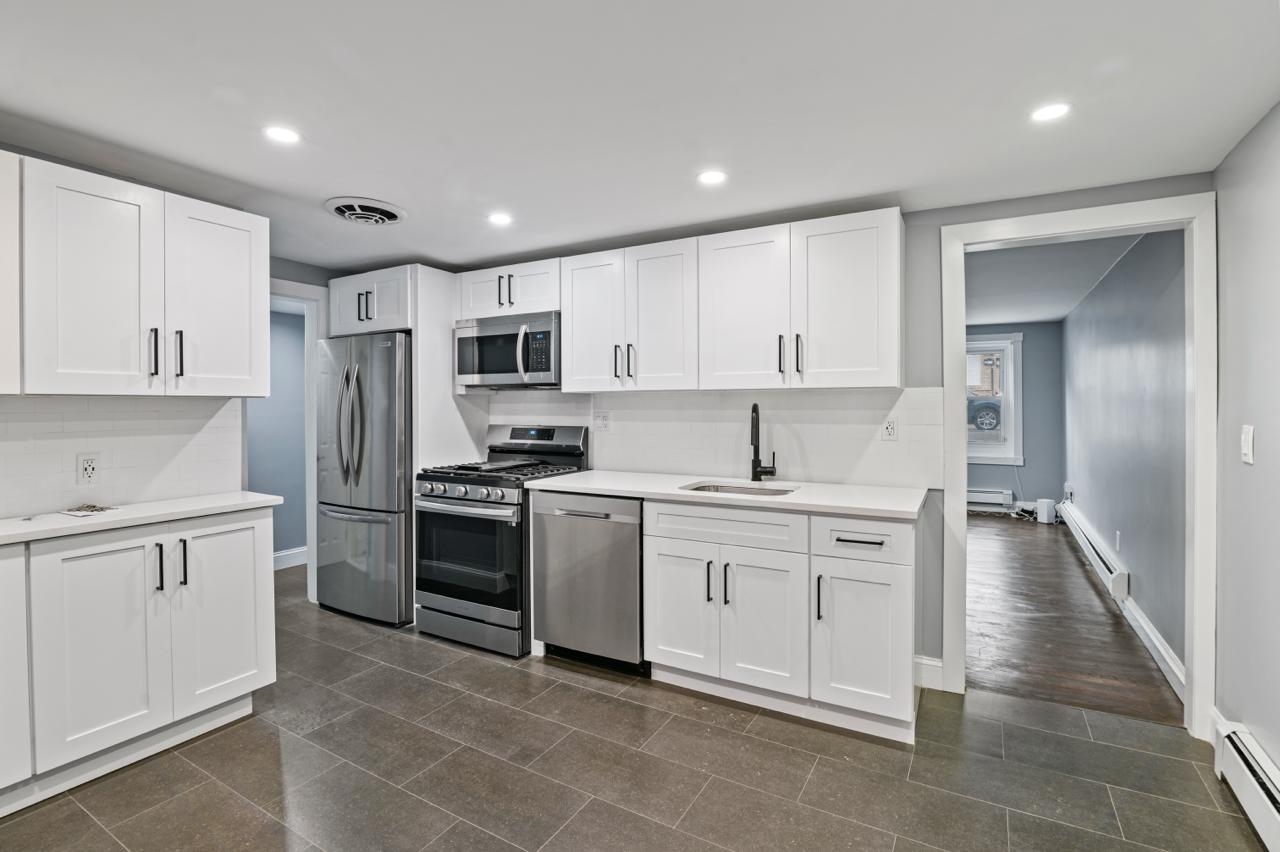 211 NEW YORK AVE Unit: 1