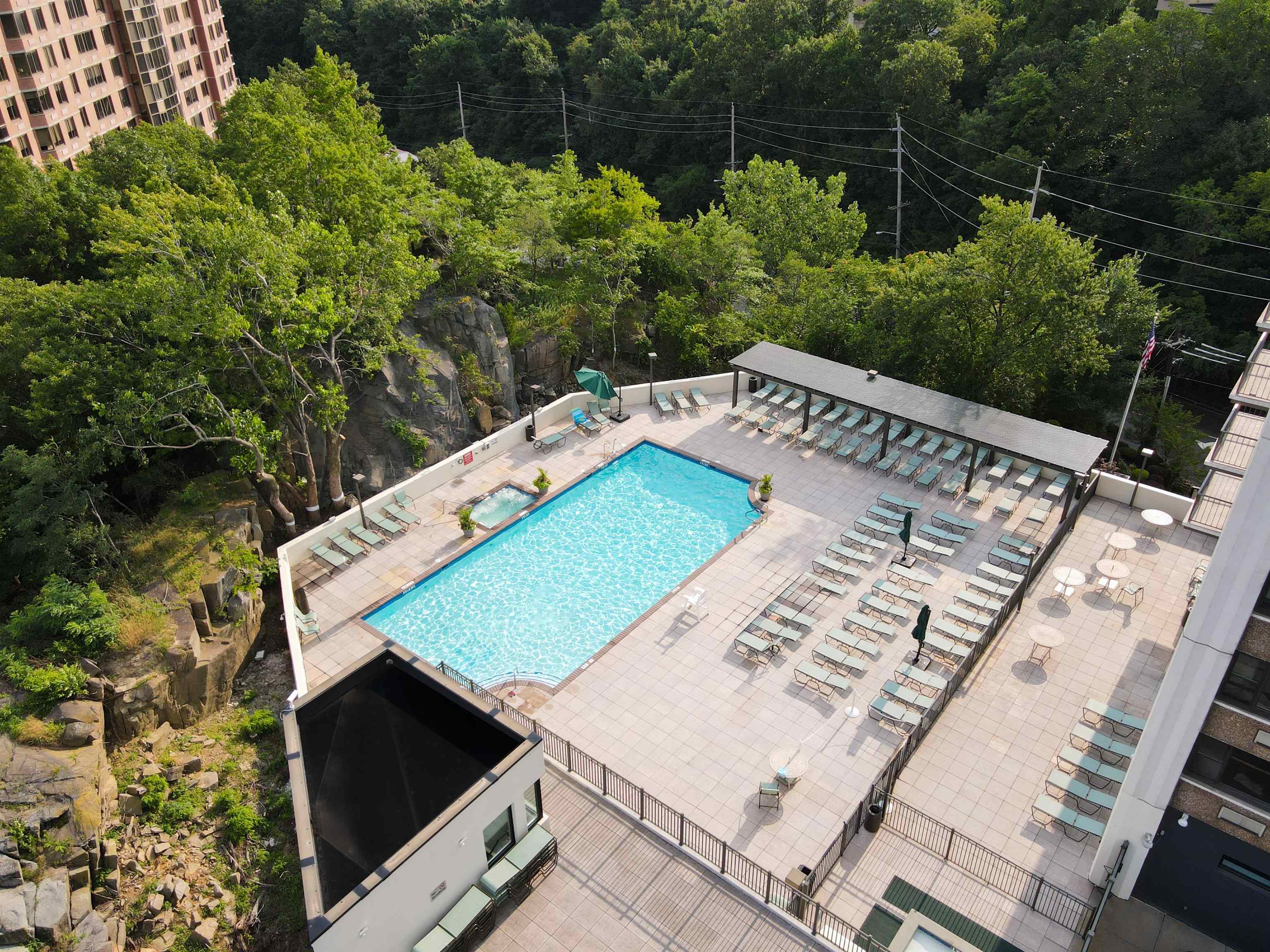 250 GORGE RD Unit: 14J