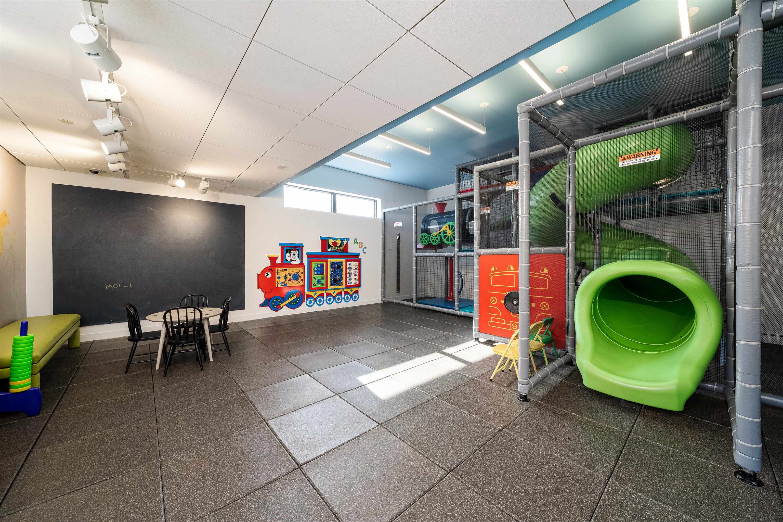 250 GORGE RD Unit: 14J