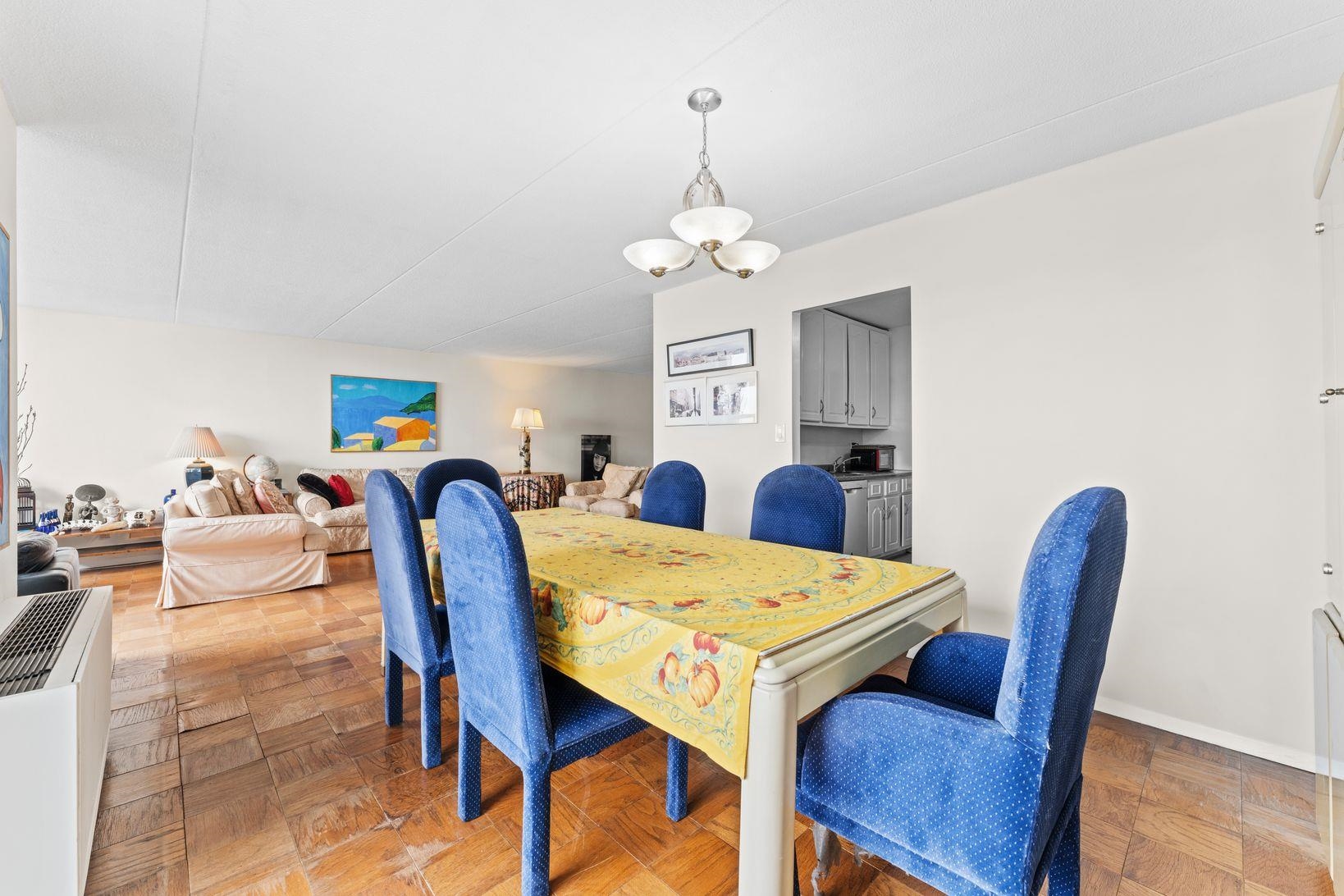 250 GORGE RD Unit: 14J