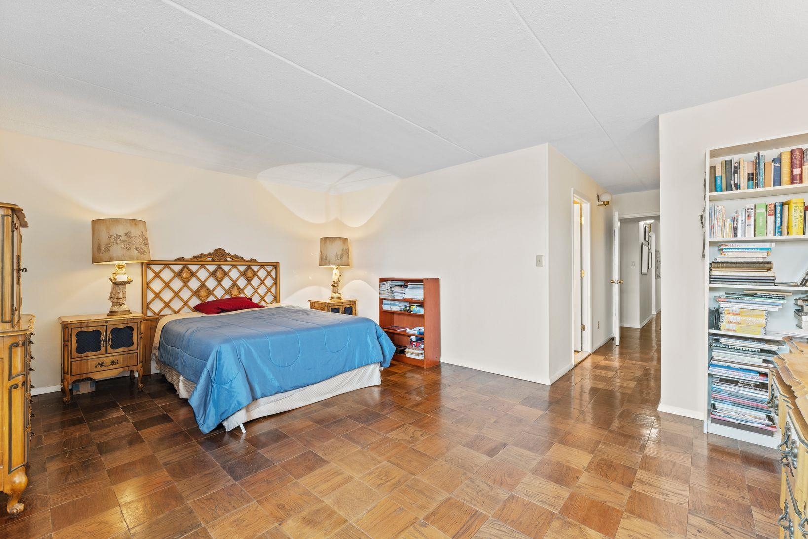 250 GORGE RD Unit: 14J