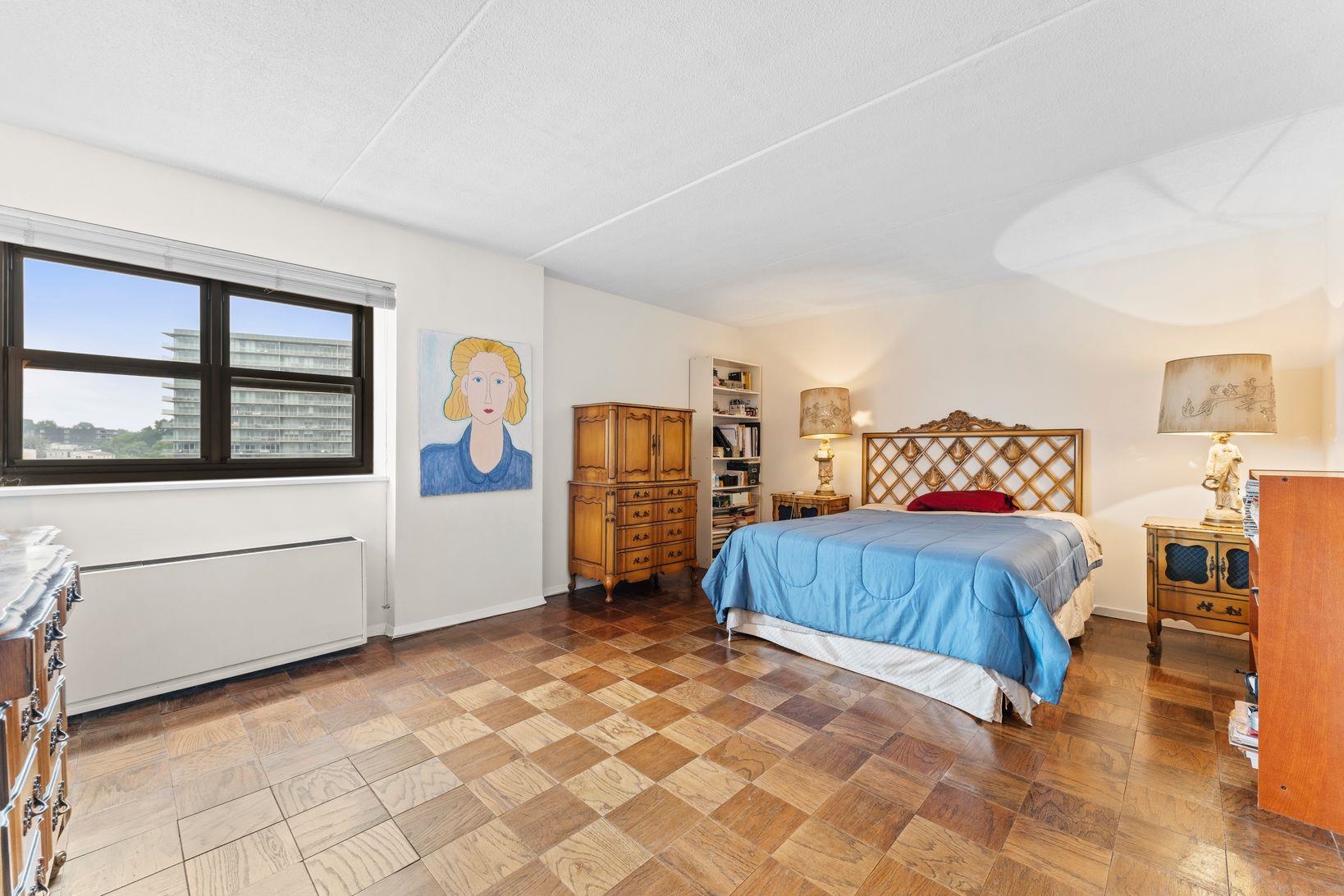 250 GORGE RD Unit: 14J