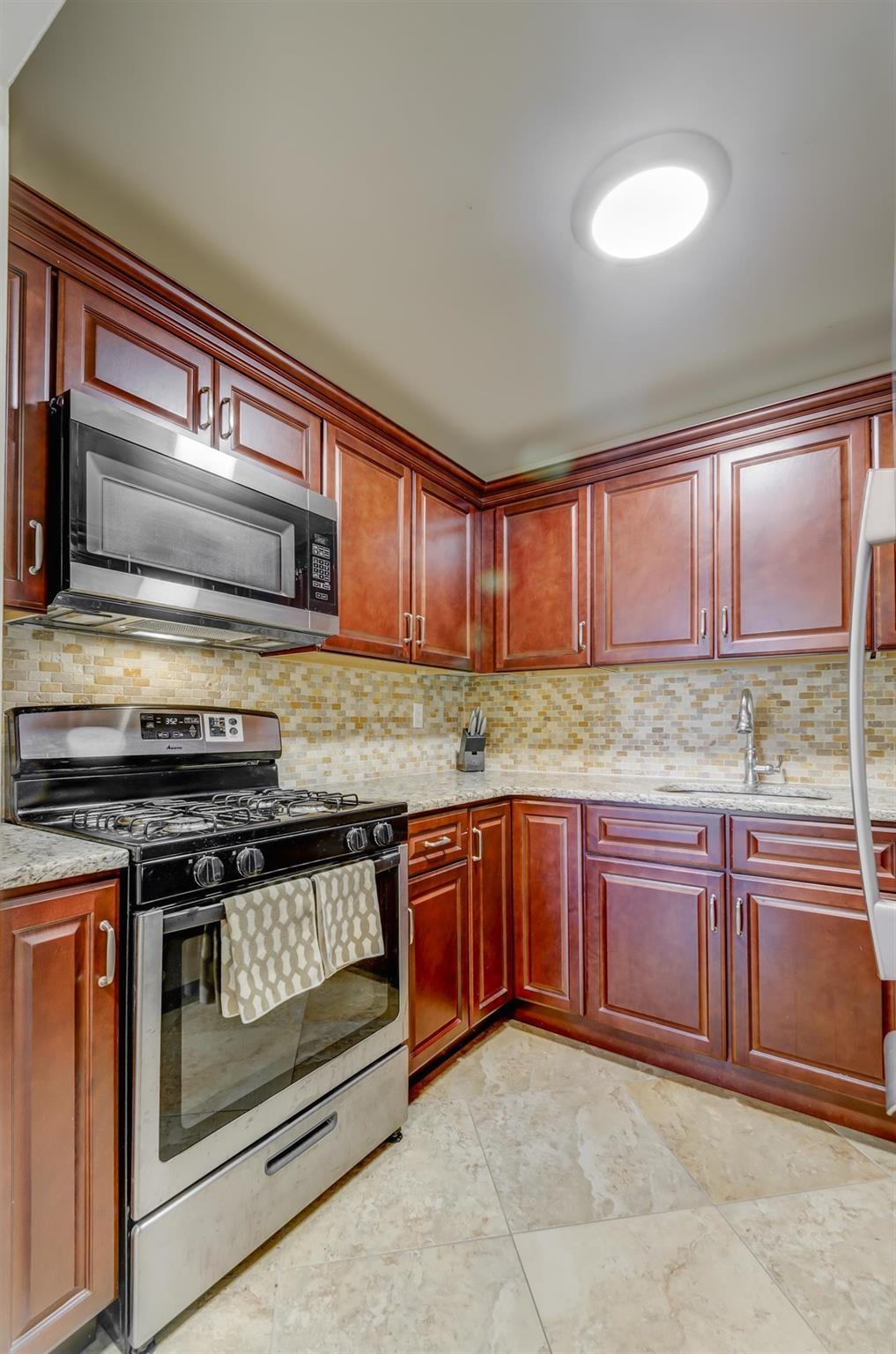 794 BROADWAY Unit: 2