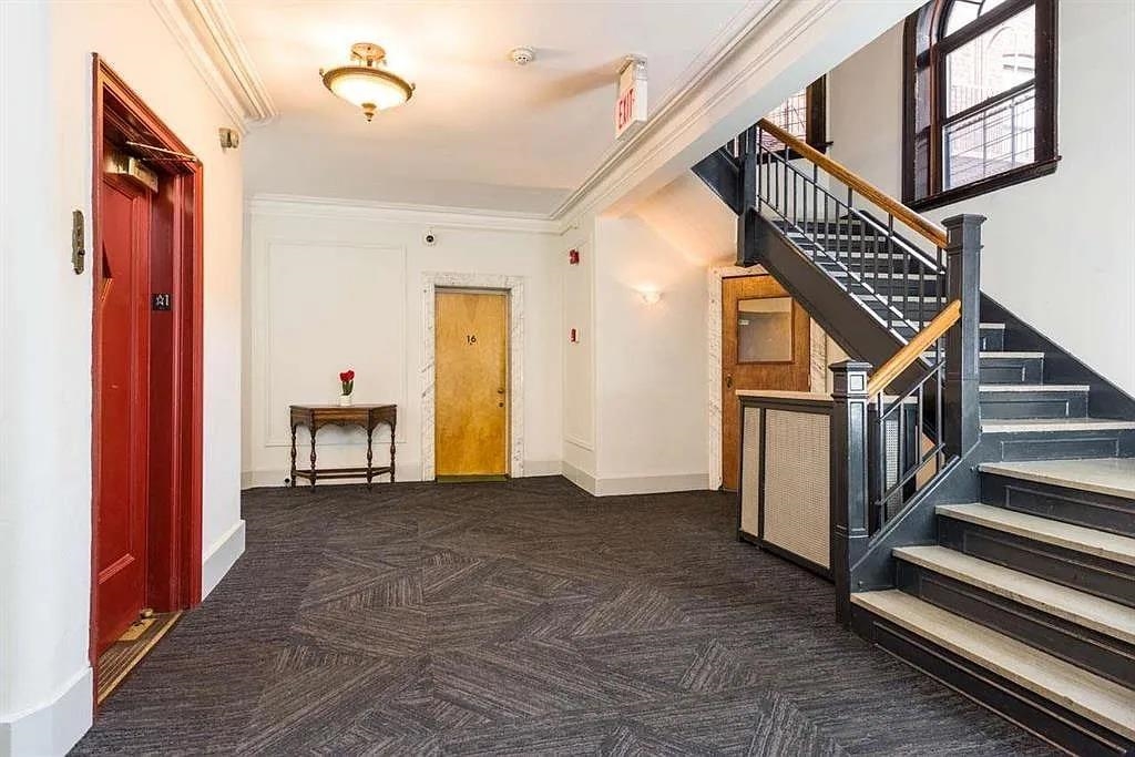 75 FAIRVIEW AVE Unit: 34