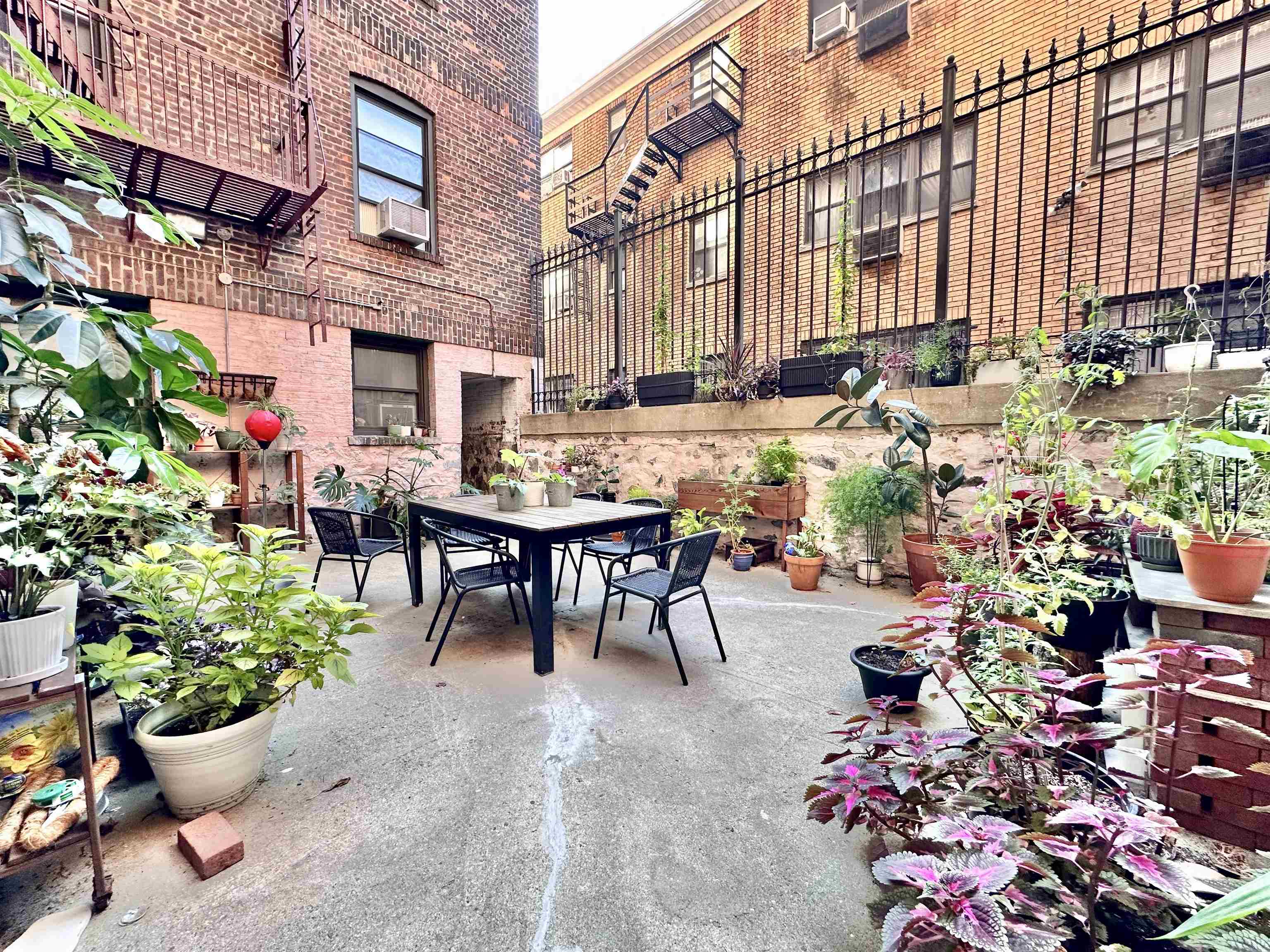 75 FAIRVIEW AVE Unit: 34