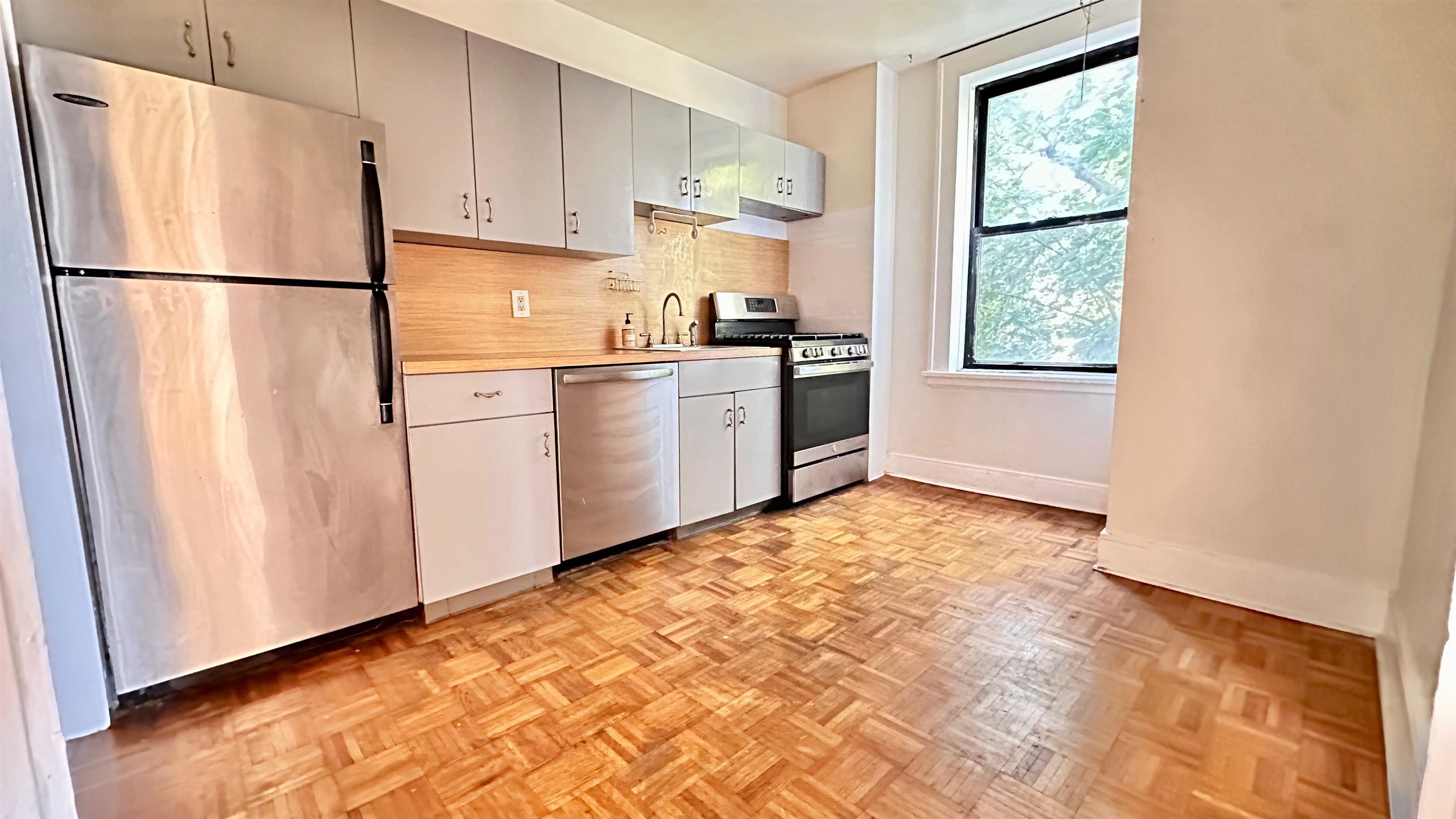 75 FAIRVIEW AVE Unit: 34