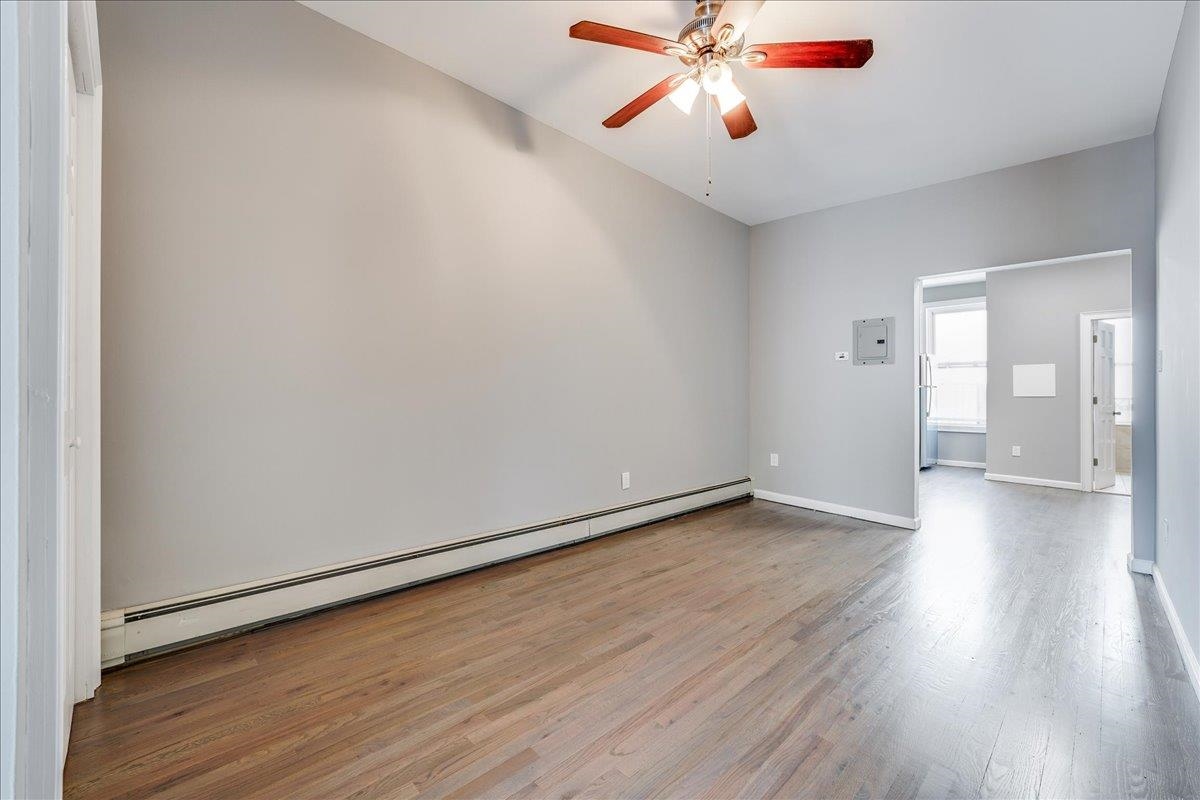 402 GRAND ST Unit: 3S / 302