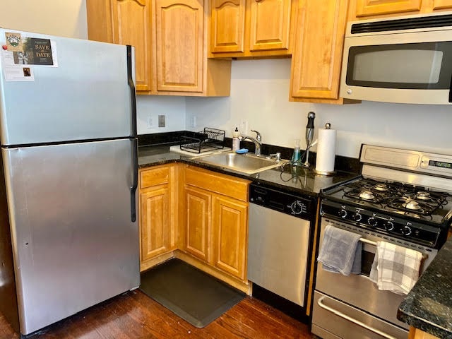 231 GRAND ST Unit: 3R