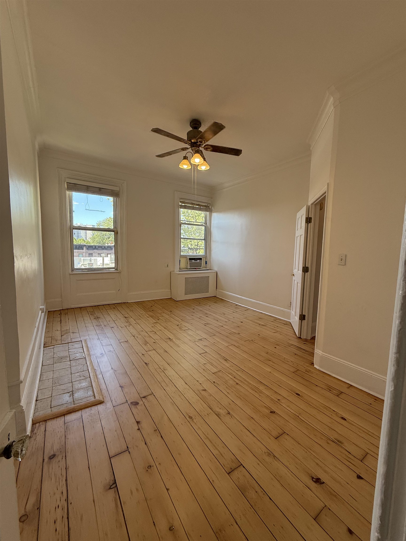 1002 WASHINGTON ST Unit: 4