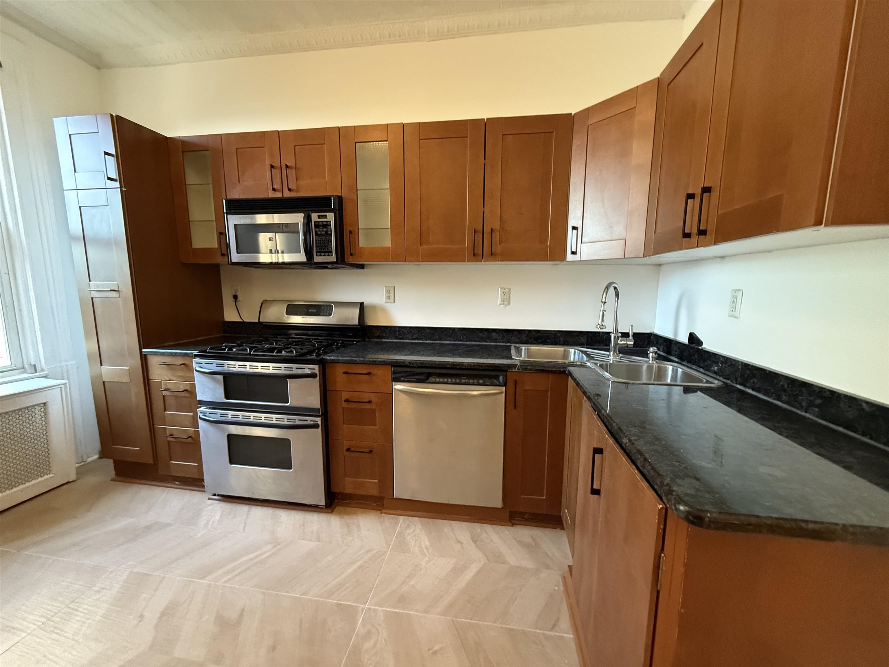 1002 WASHINGTON ST Unit: 4