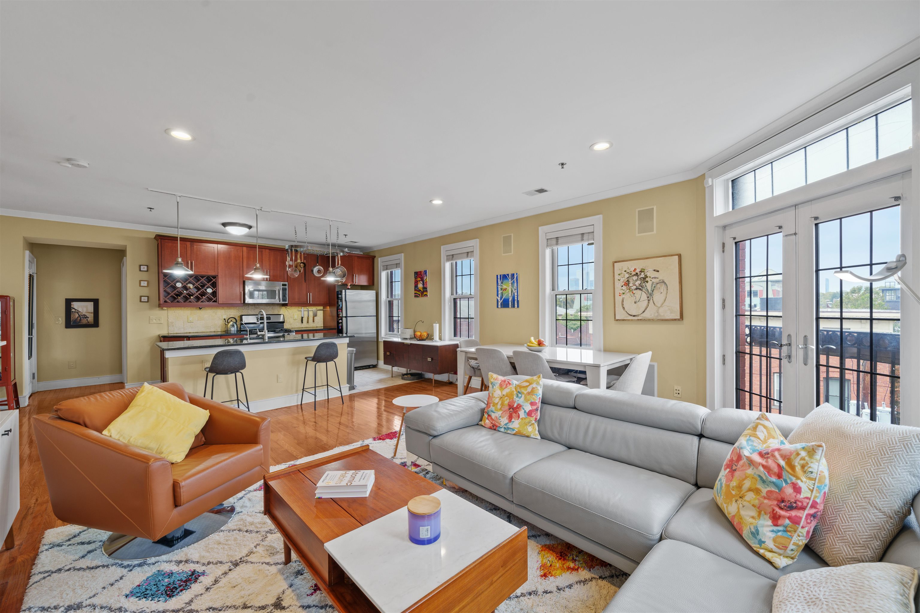 904 JEFFERSON ST Unit: 5I