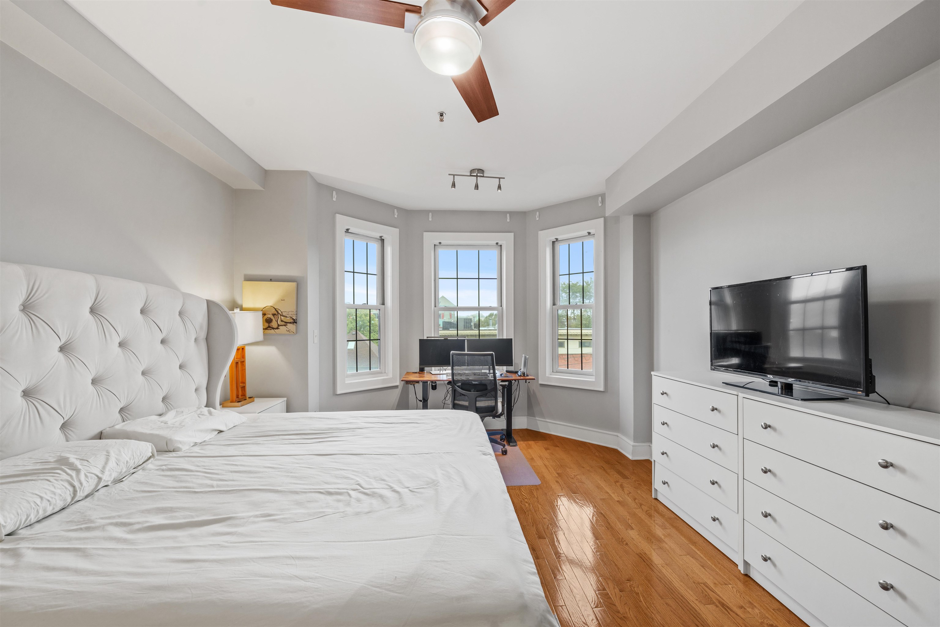 904 JEFFERSON ST Unit: 5I