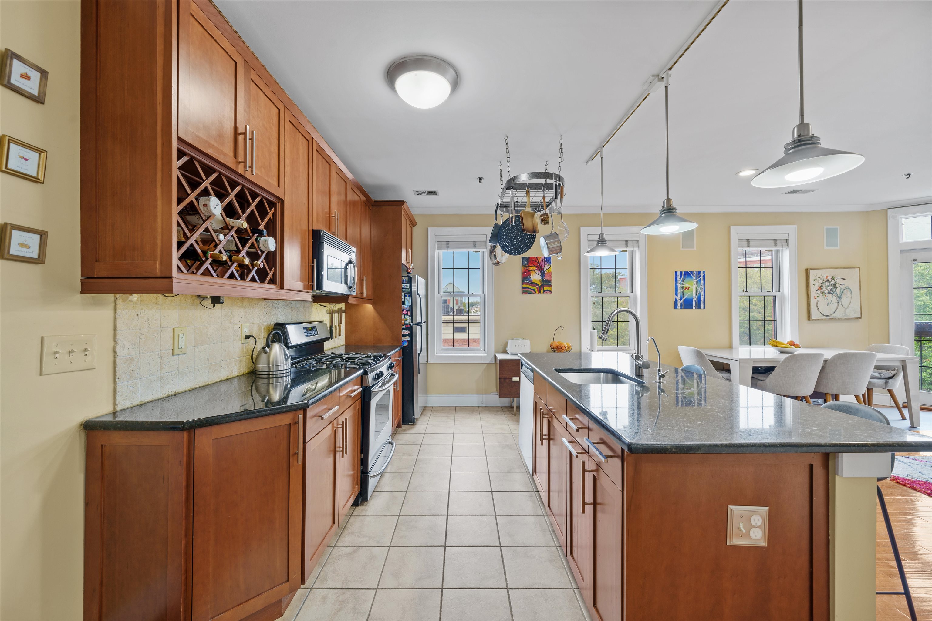 904 JEFFERSON ST Unit: 5I