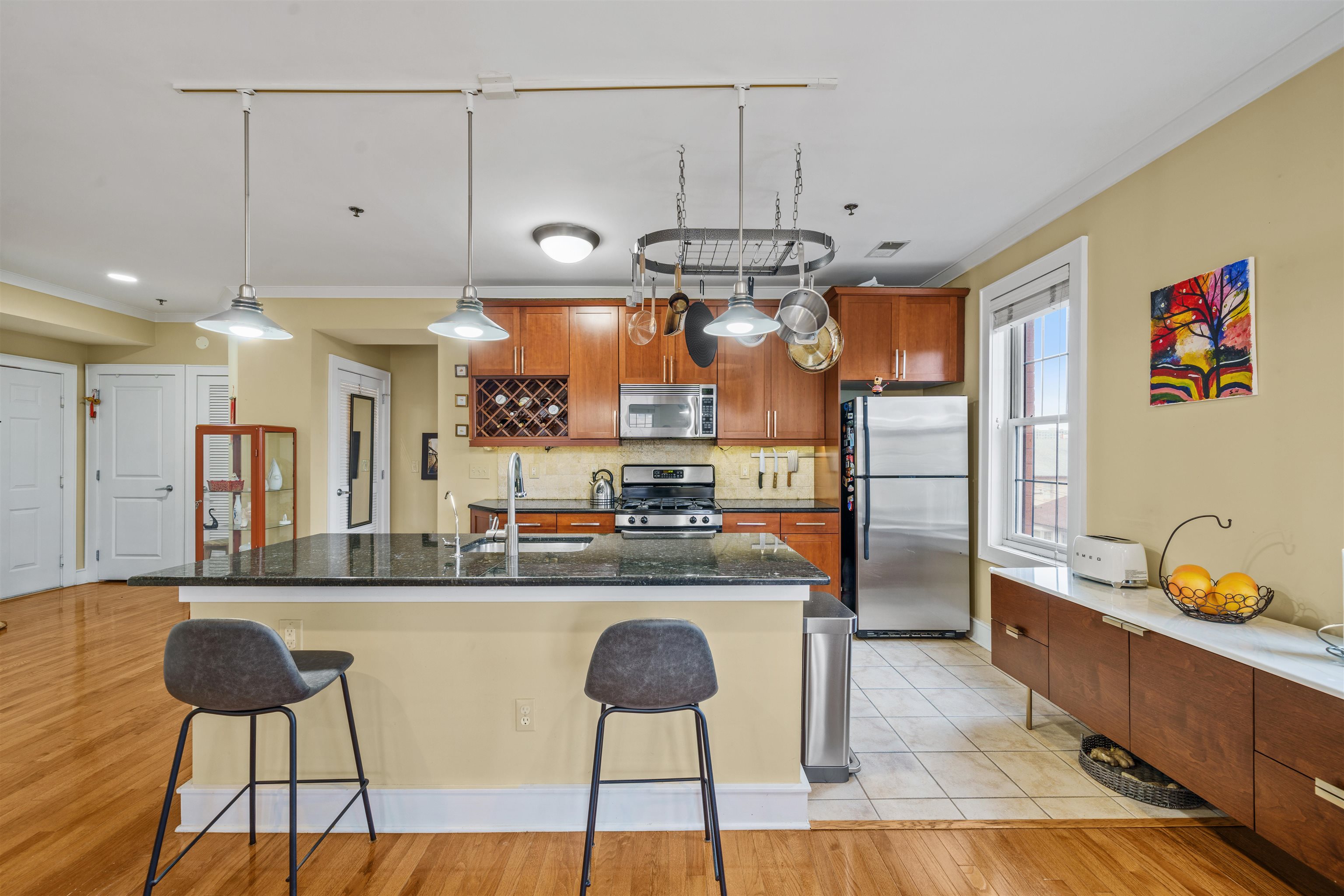 904 JEFFERSON ST Unit: 5I