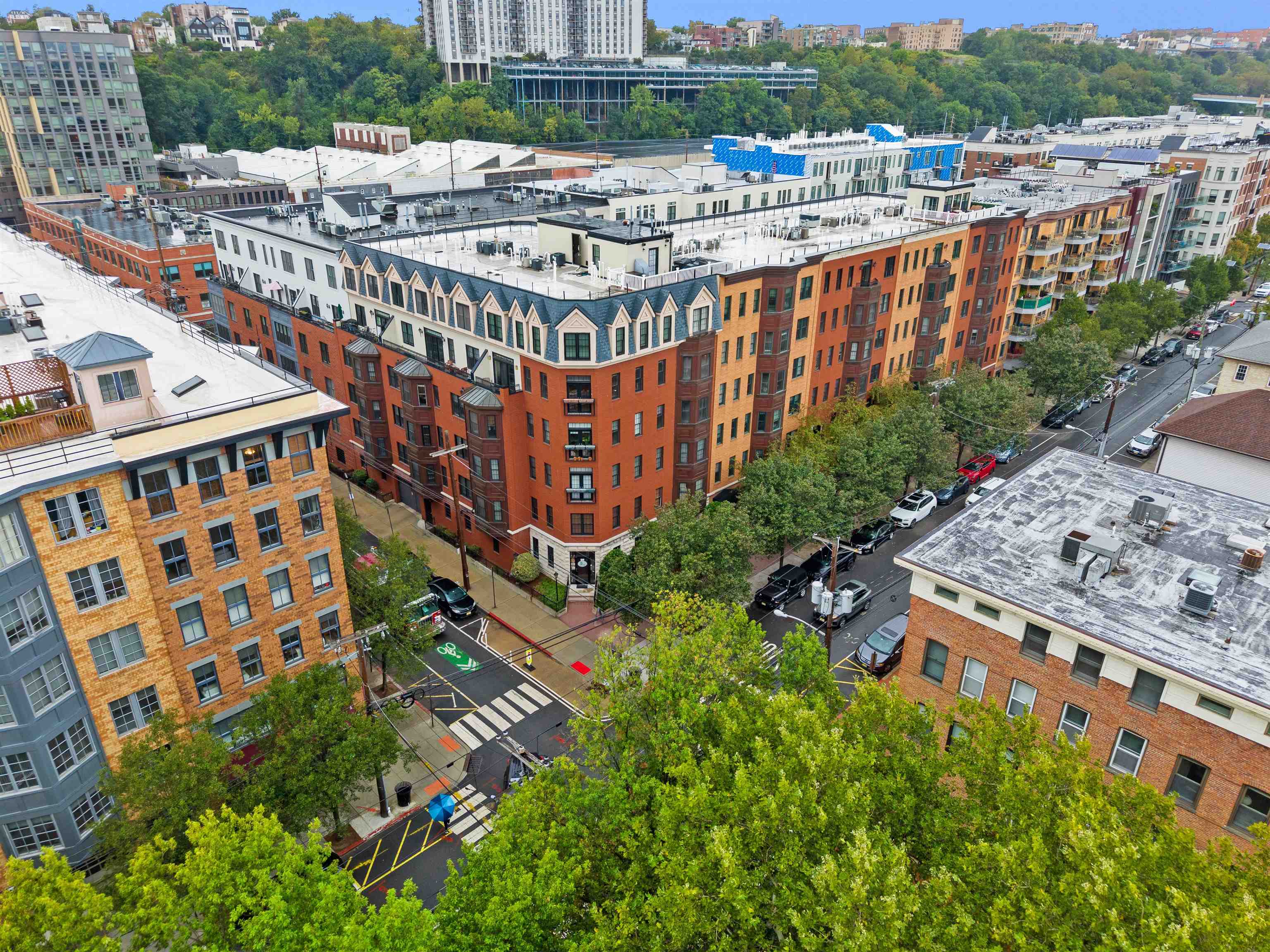 904 JEFFERSON ST Unit: 5I