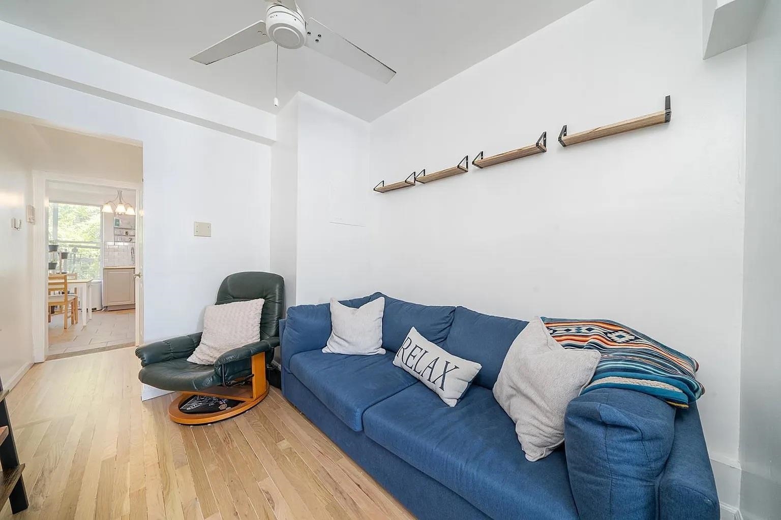 466 MONMOUTH ST Unit: 3R