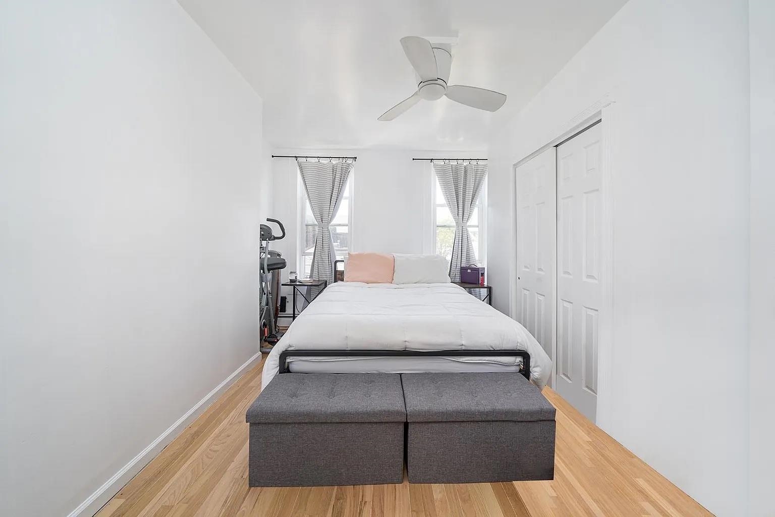 466 MONMOUTH ST Unit: 3R
