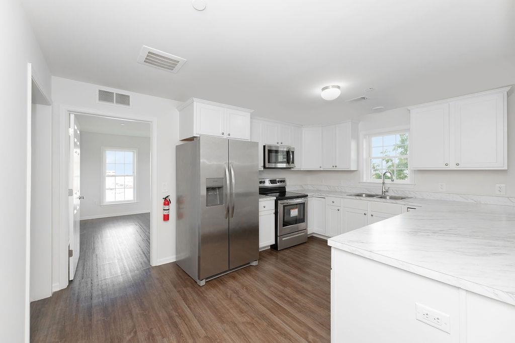 162-170 SOUTH ORANGE AVE Unit: 404