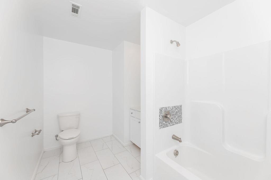 162-170 SOUTH ORANGE AVE Unit: 404