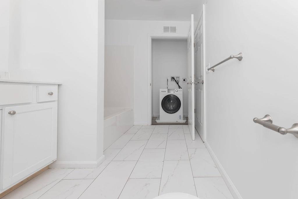 162-170 SOUTH ORANGE AVE Unit: 404