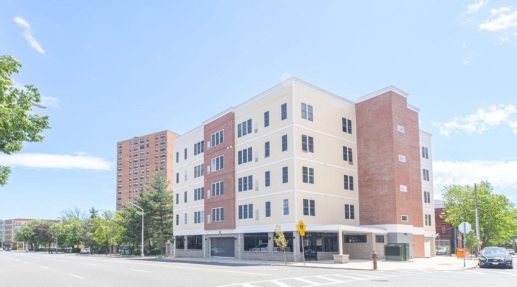 162-170 SOUTH ORANGE AVE Unit: 404