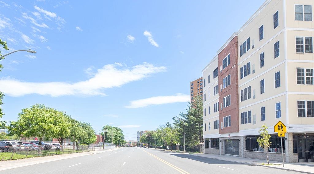 162-170 SOUTH ORANGE AVE Unit: 404