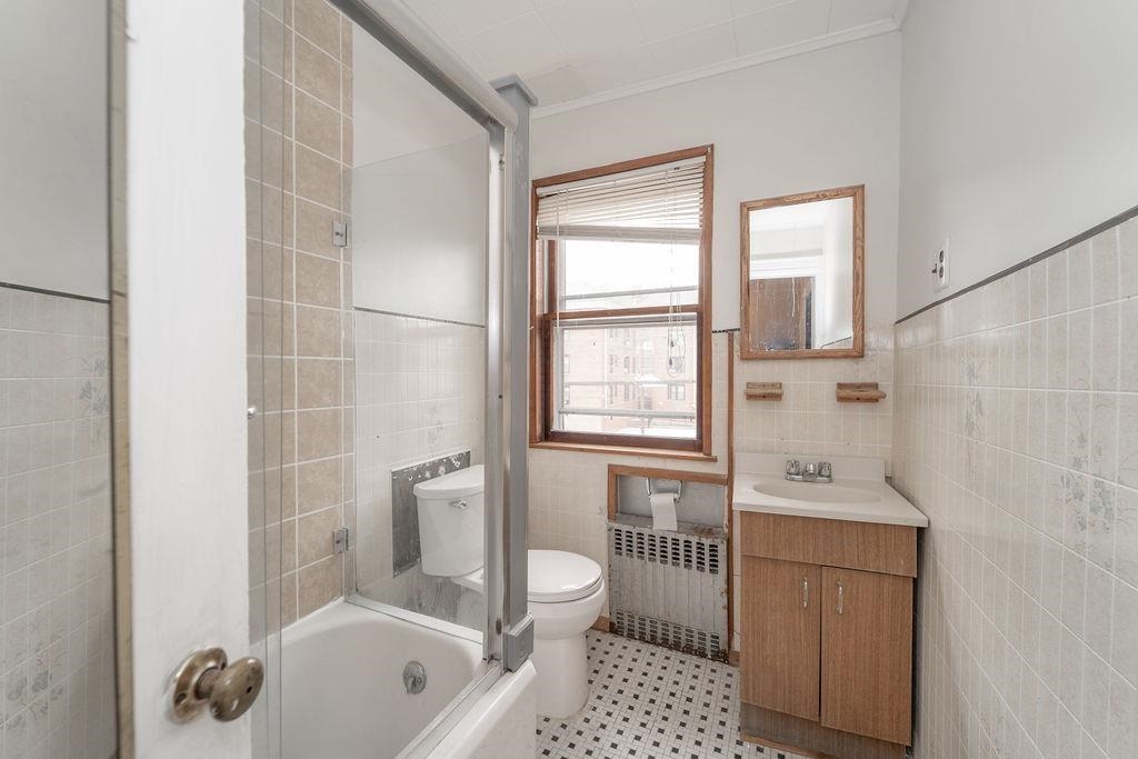 38 EAST 25TH ST