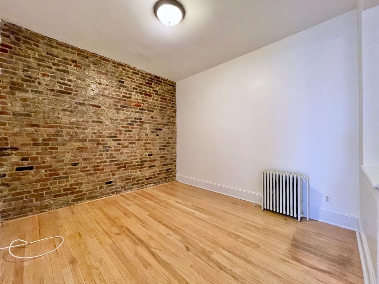 315 3RD ST Unit: 2F