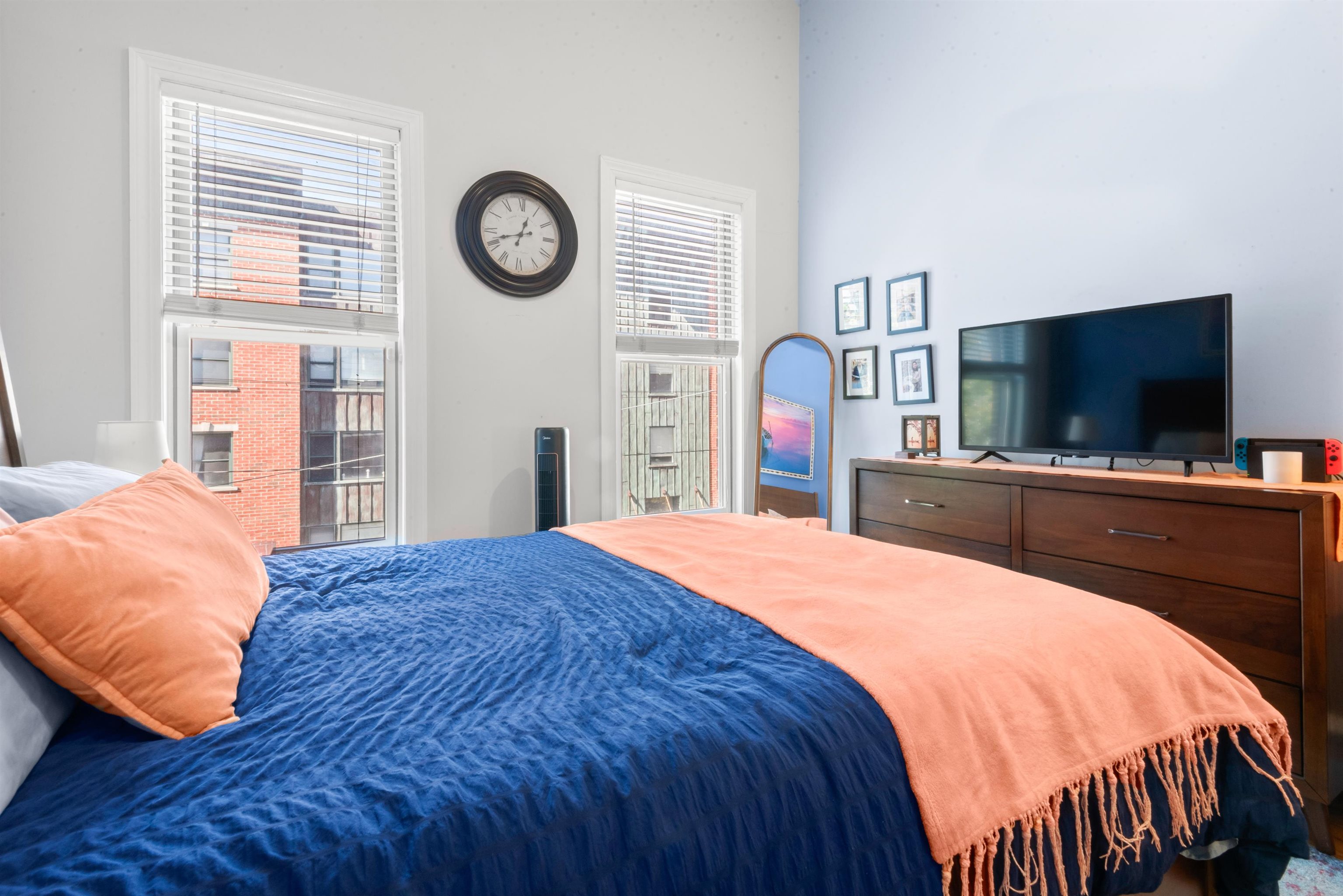 215 CLINTON ST Unit: 3R