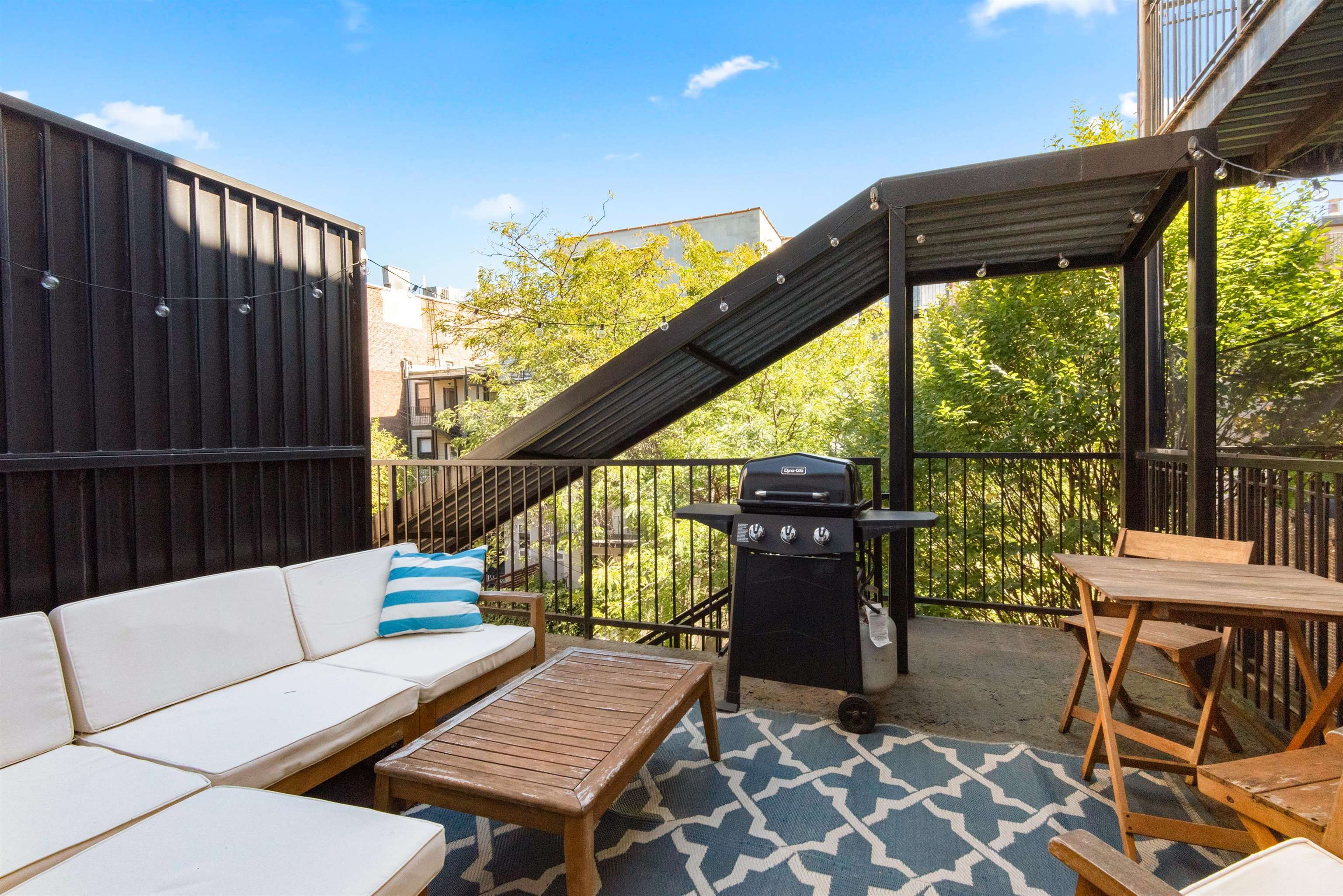 215 CLINTON ST Unit: 3R