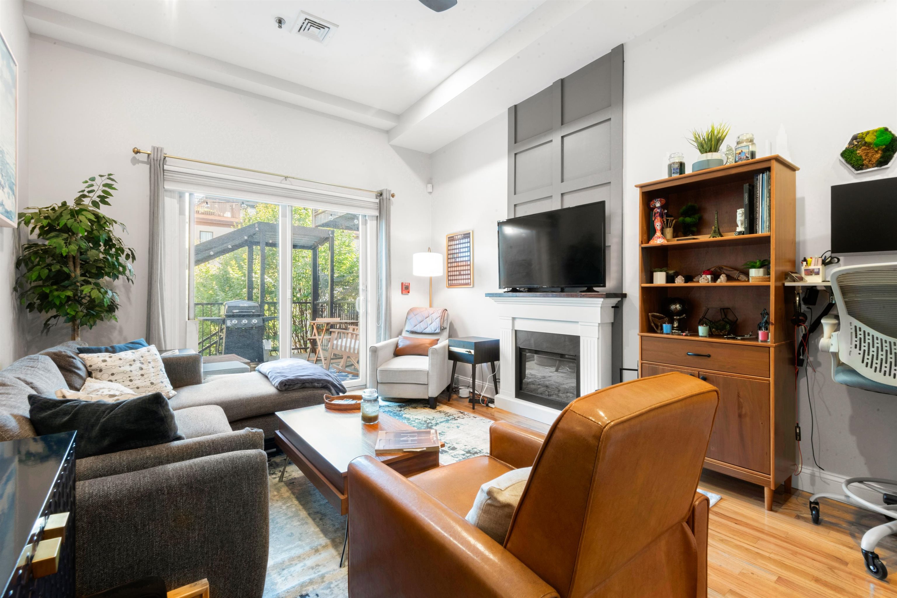 215 CLINTON ST Unit: 3R